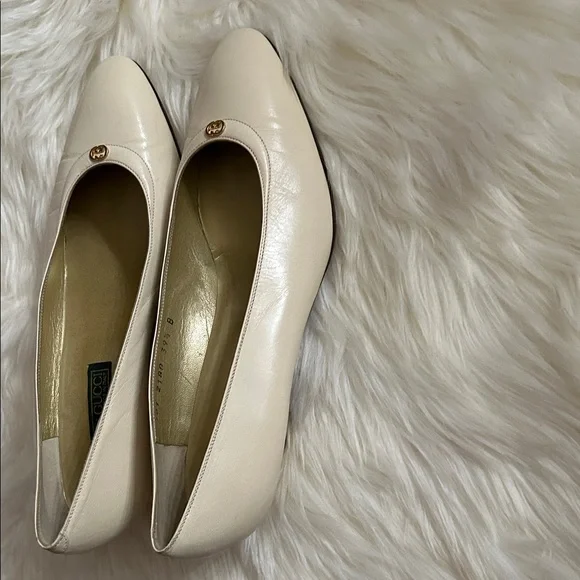 Gucci Women's Beige Leather Heels